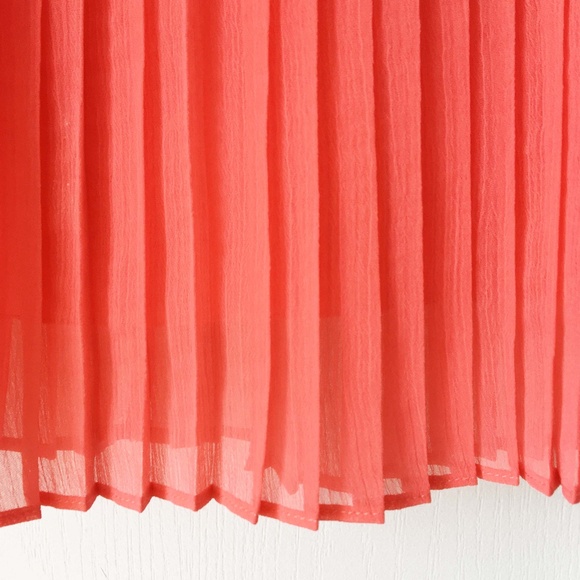 ALICE + OLIVIA Bright Coral Pleated Skirt - Picture 4 of 11